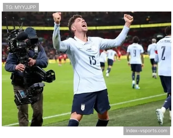 巴尔韦德国家队点射绝平,俱乐部红牌与国家队长表现对比鲜明